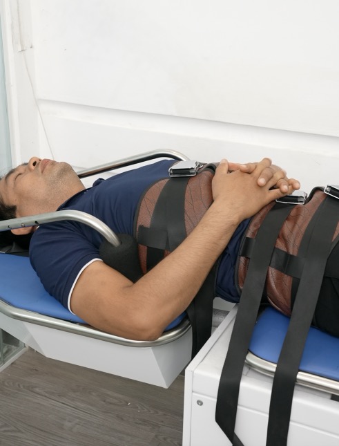 Máy kéo giãn cột sống