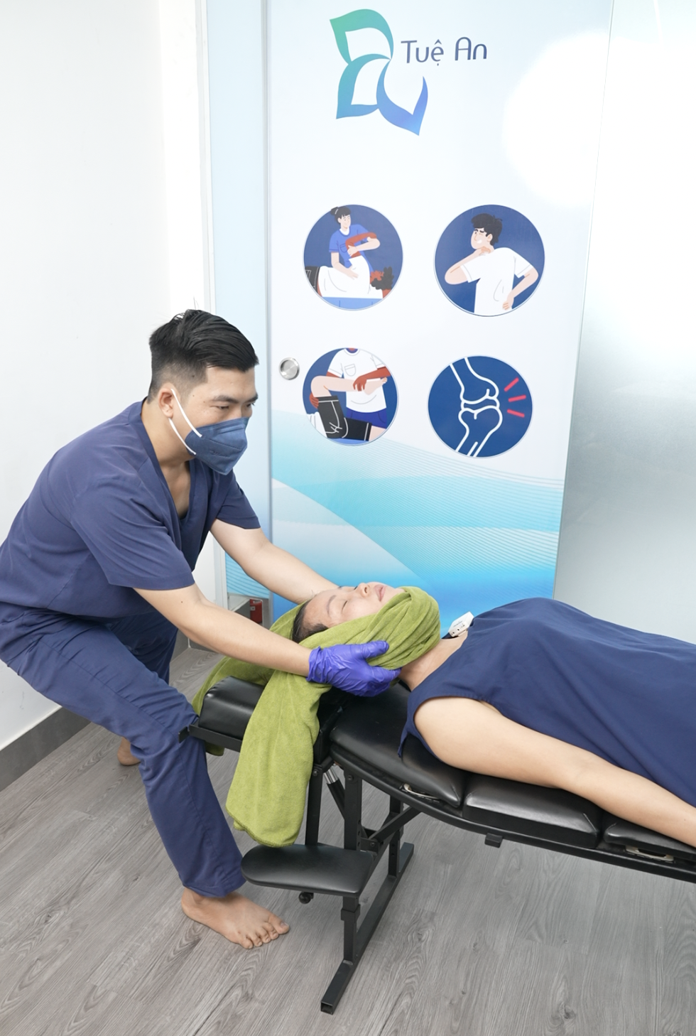 bệnh viện điều trị đau cổ vai gáy