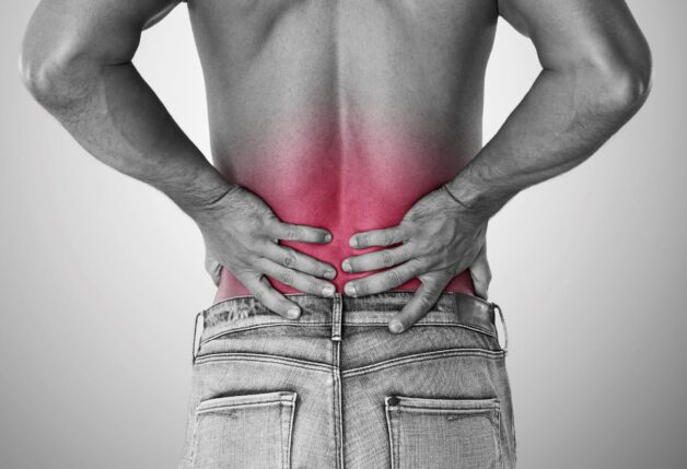 Đau thần kinh toạ lan xuống chân